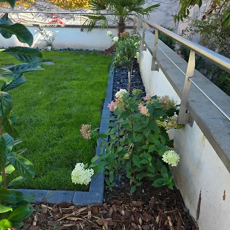 Cosy Jardin Et Terrasse Appartement *
